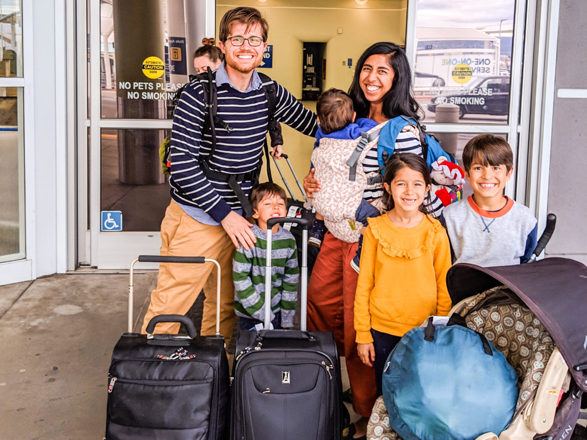 10 Family Travel Must-haves for Long Flights