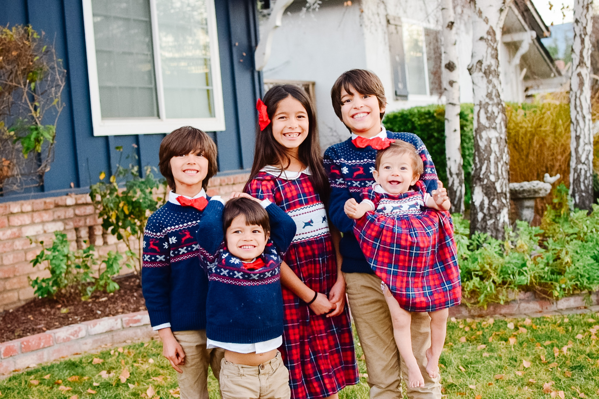 https://www.localpassportfamily.com/wp-content/uploads/2020/12/christmas-eve-traditions-for-families.jpg